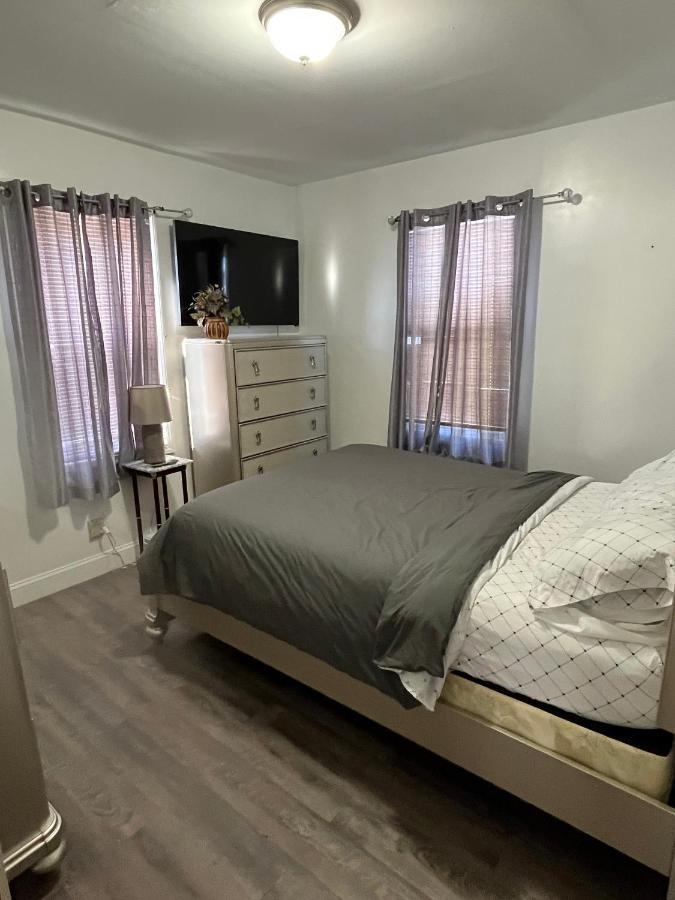 Three Bed One Bath Apt 25 Mins To Nyc Belleville Luaran gambar