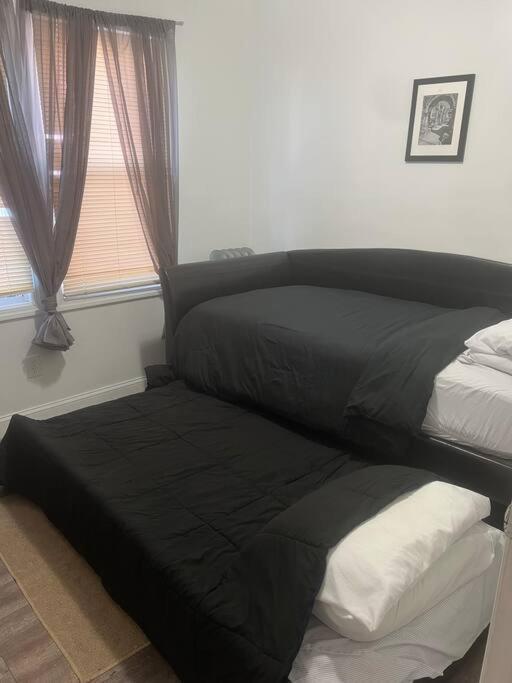 Three Bed One Bath Apt 25 Mins To Nyc Belleville Luaran gambar